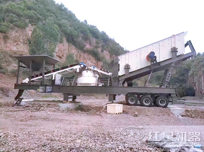 小型車載碎沙機(jī)作業(yè)現(xiàn)場(chǎng)