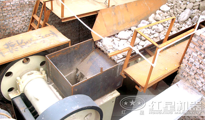 57破碎機進(jìn)料細(xì)節(jié)