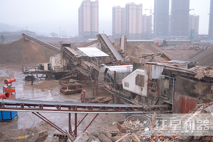 建筑垃圾回收粉碎機(jī)湖南客戶現(xiàn)場(chǎng)