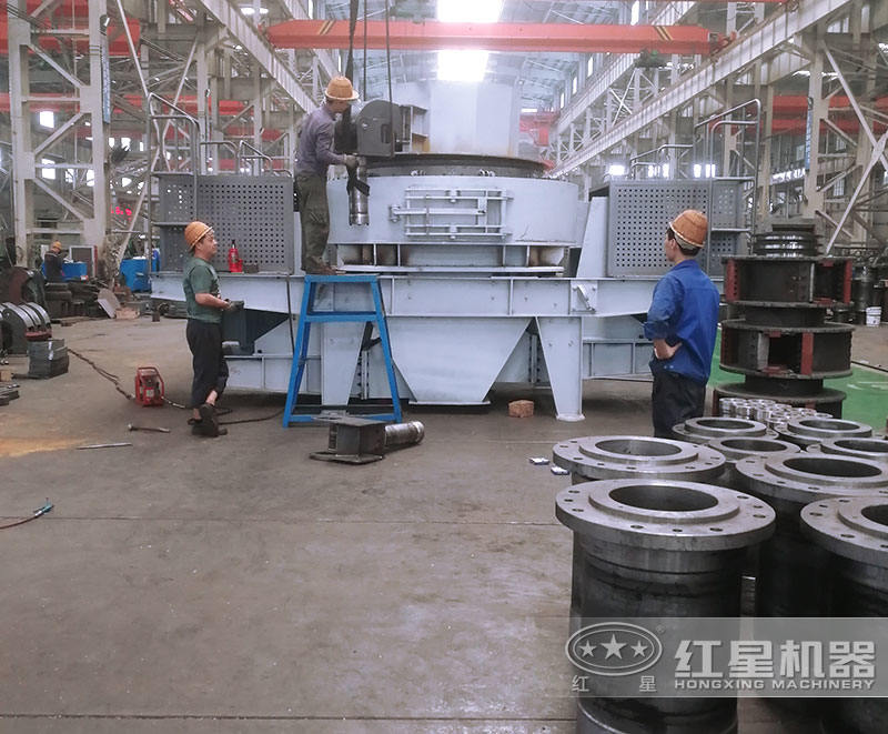制砂機(jī)車間制造中