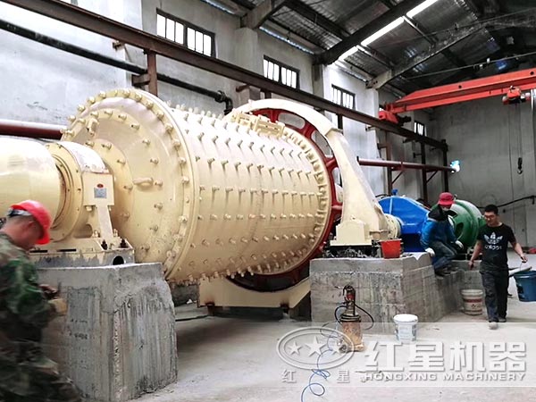 磨粉機現(xiàn)場圖