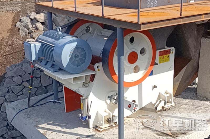 HDX德版連體顎式破碎機(jī)出料均勻，較節(jié)能