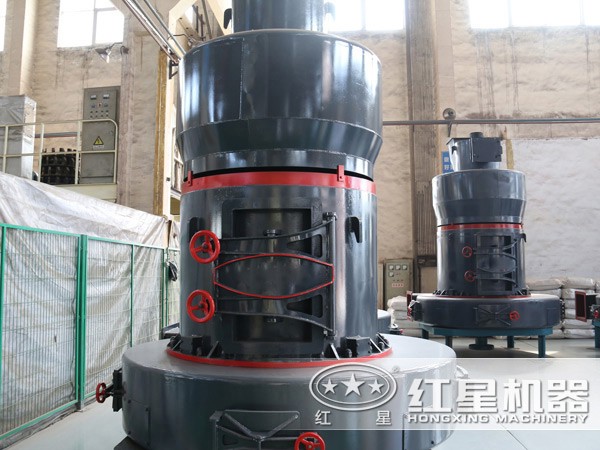 輝綠巖雷蒙磨粉機多少錢一臺？