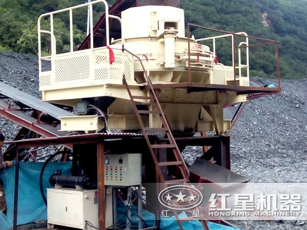 新型制砂機(jī)現(xiàn)場作業(yè)圖