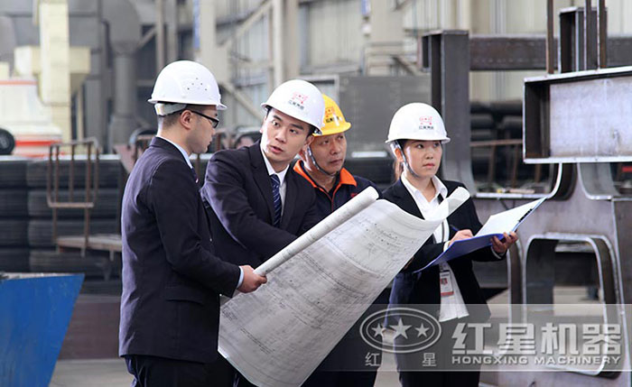 紅星技術(shù)顧問(wèn)車間現(xiàn)場(chǎng)指導(dǎo)