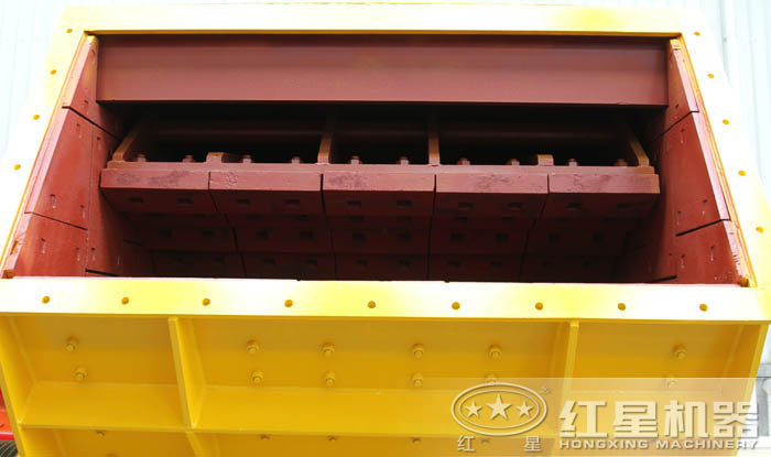 1320反擊破進(jìn)料口