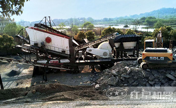 車載移動(dòng)粉碎機(jī)