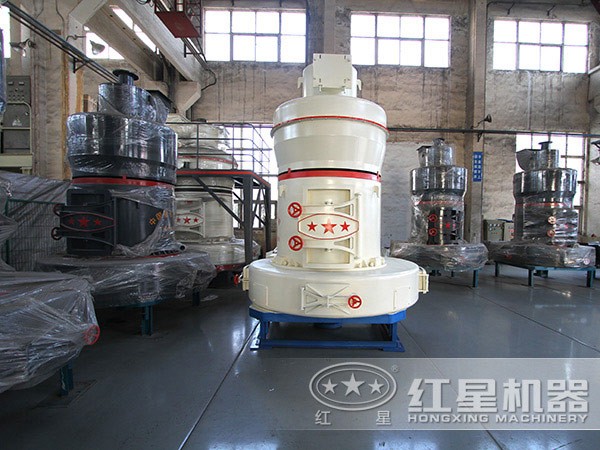 新型環(huán)保雷蒙磨粉機(jī)